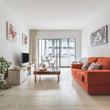 Home2book Cute Triana Center *