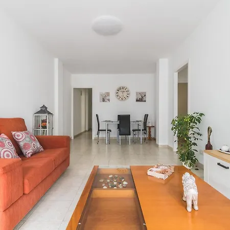 Home2book Cute Triana Center Apartment