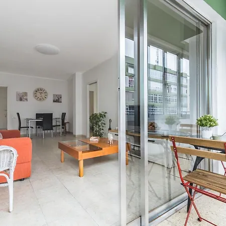Home2book Cute Triana Center *