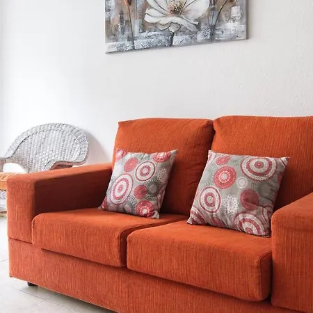 Home2book Cute Triana Center
