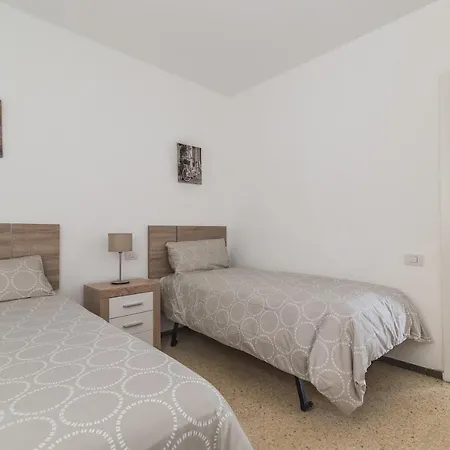 Home2book Cute Triana Center Apartment